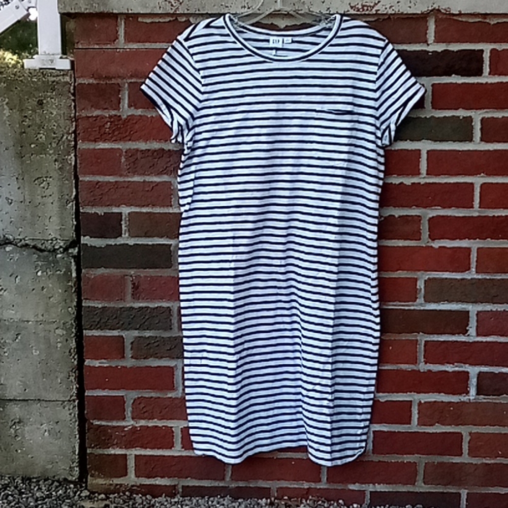 🆕 GAP t shirt dress large